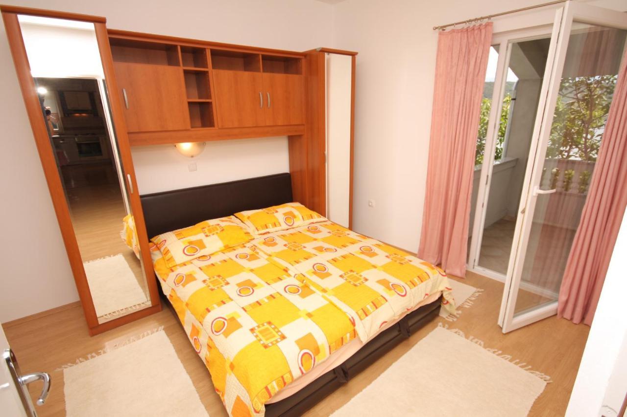 Apartment Supetarska Draga - Donja 2013B Buitenkant foto